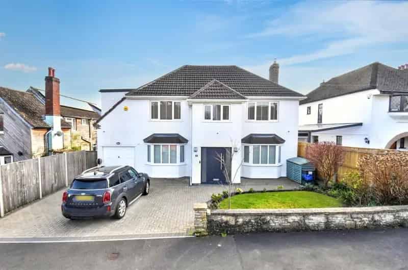4 Bedroom Detached House For Sale Near Durdham Downs