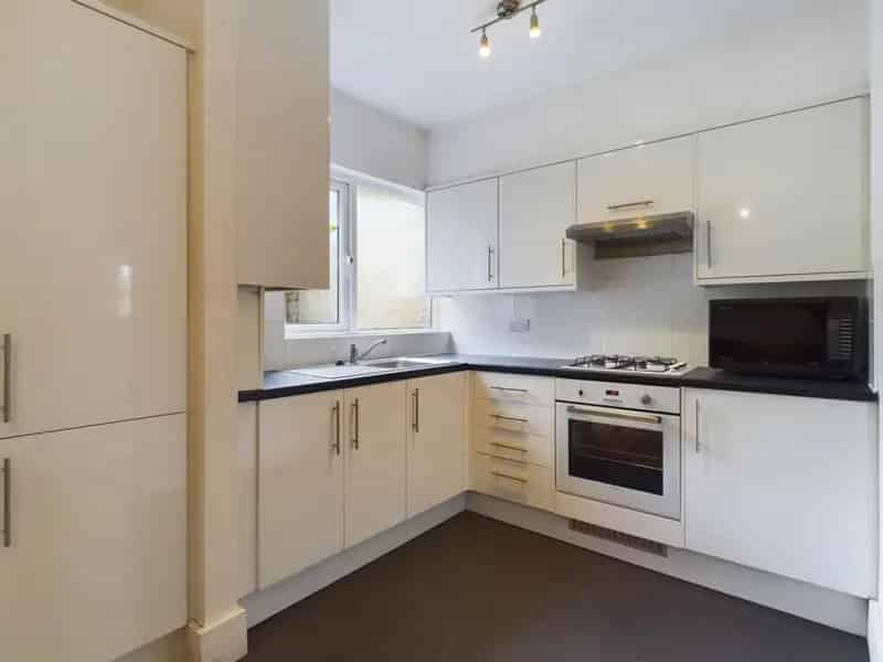 5 Bedroom Terraced House for Students Professionals