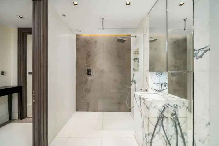 2 Bedroom Flat for Sale in Kensington