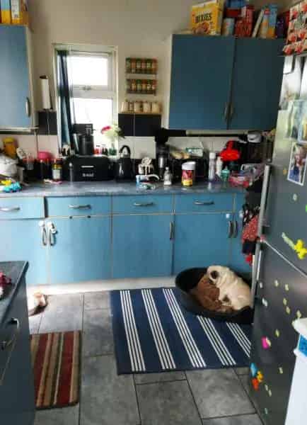 Convenient Property Near Schools Gym Doctors and Shops With 2 Car Drive