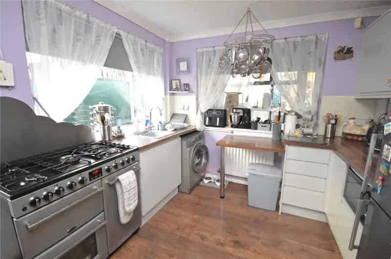 3 Bedroom Semi-Detached House Near M62 M1 Good Schools