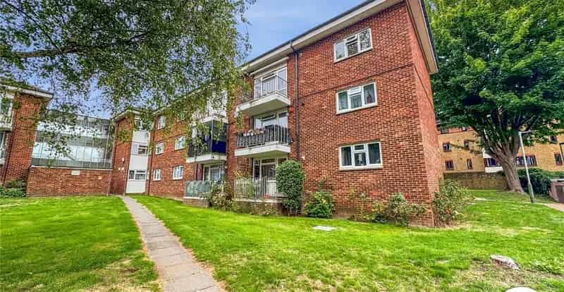 2 Bedroom Apartment for Sale in Maidstone