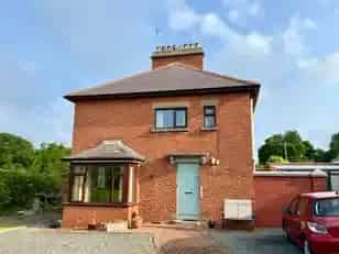 3 Bed Semi Detached House Annsborough Large Site Family Home