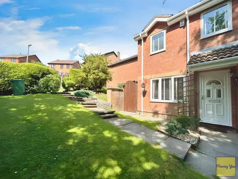 3 bedroom semi-detached house for sale