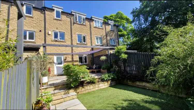 House For Sale in Bradford, England