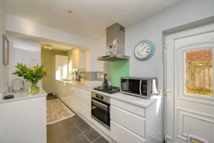 3 Bedroom Semi Detached House to Rent Emmer Green