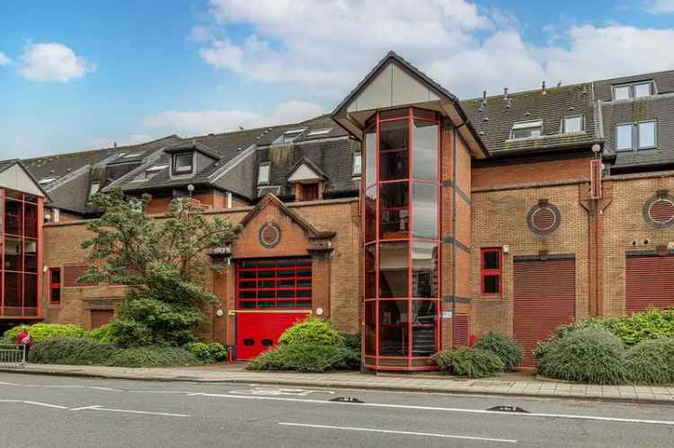 3 Bedroom Penthouse Apartment for Sale in Glasgow Finnieston