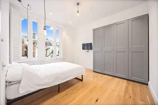 3 Bed Maisonette South Hill Park NW3  Roof Terrace Hampstead Heath Views