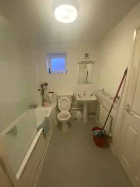 2 Bedroom 3 Toilet 3 Story House Big Kitchen Living Rooms