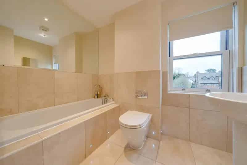 6 Bedroom House for Sale in Stamford
