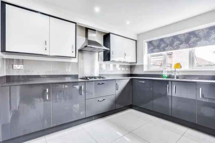 Spacious Family Home - Four Double Bedrooms - NO UPPER CHAIN