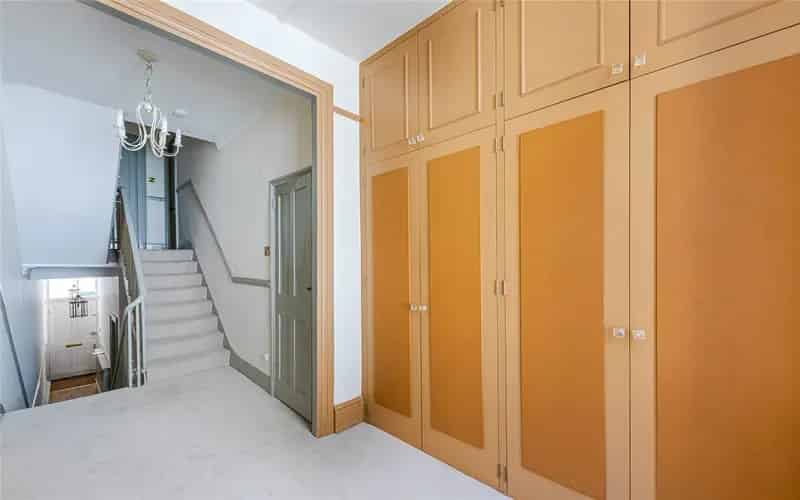 4 bedroom house in London
