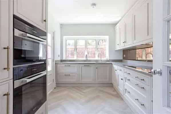 Luxury Cottage in Sunningdale Park