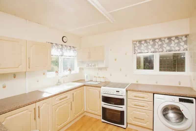 Two Bedroom Detached Bungalow Near Hartshill Hayes Country Park
