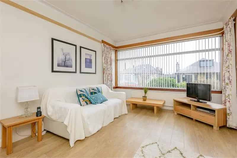 3 Bed Detached Bungalow - Modernisation Needed