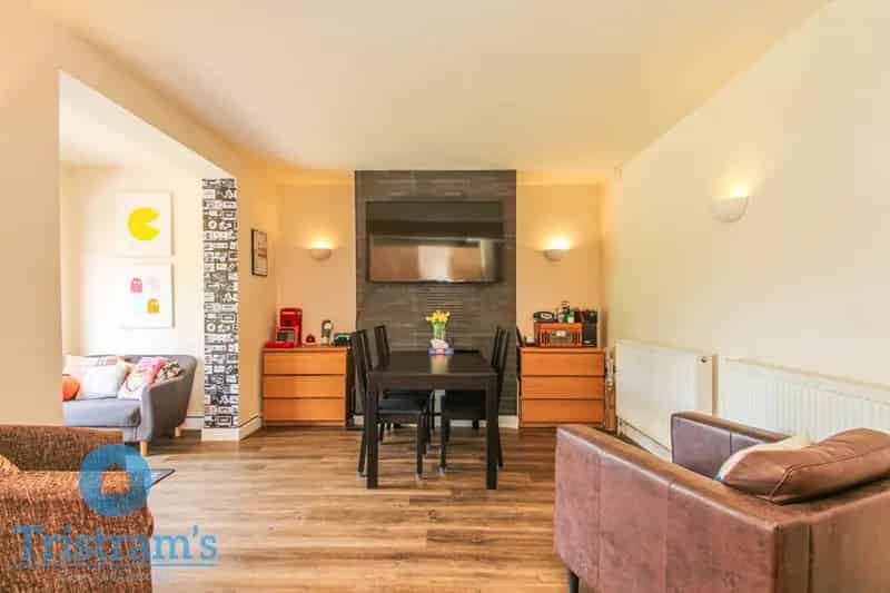 3 Bedroom Semi-Detached House to Rent