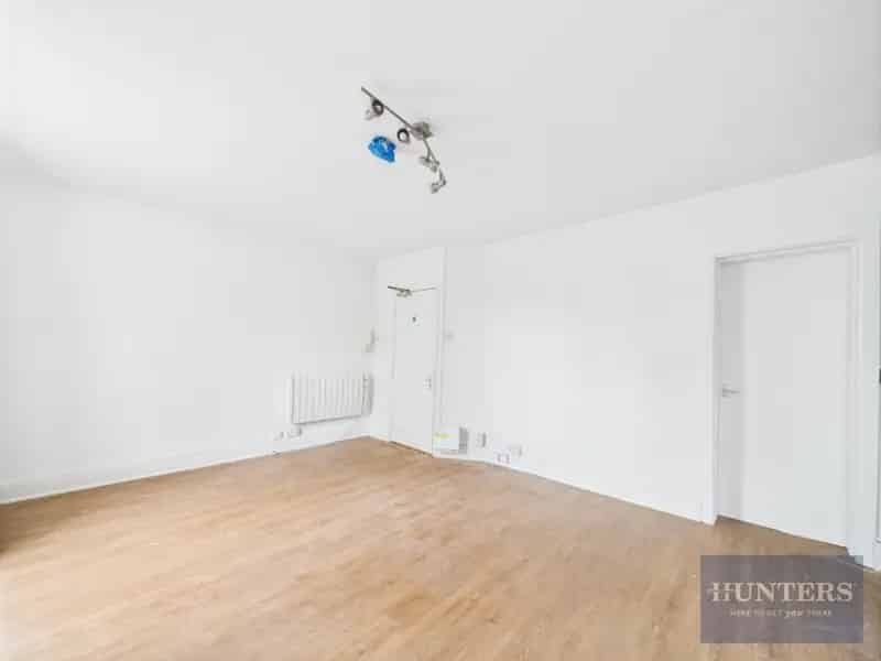 1 bedroom Flat
 To Let