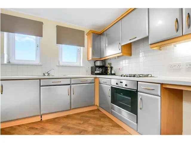 2 Bedroom Flat for Sale in Livingston