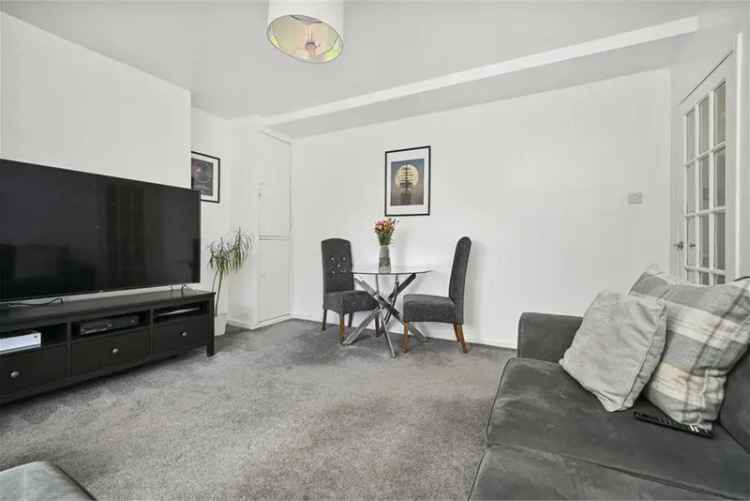 2 Bed Flat - Lower with 1 Reception Room