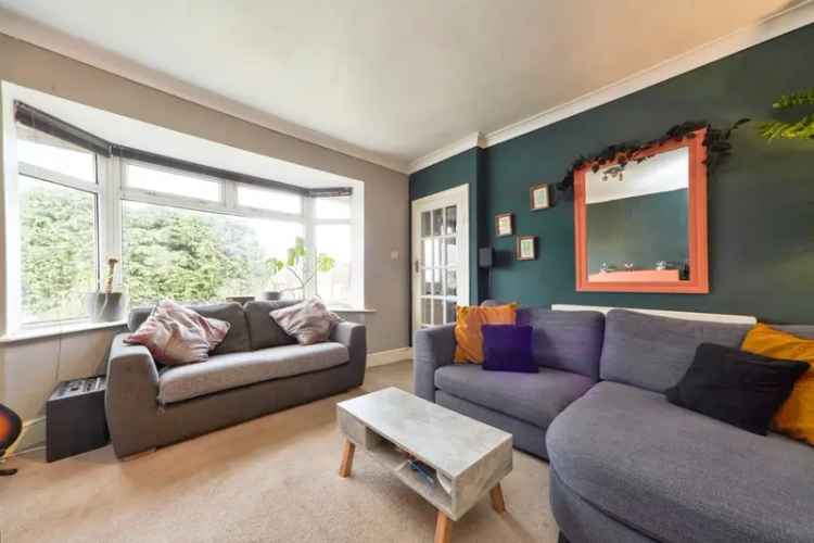 Two Double Bedroom House in Yeadon - No Onward Chain