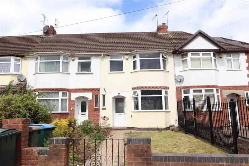 3 Bedroom Terraced House To Rent