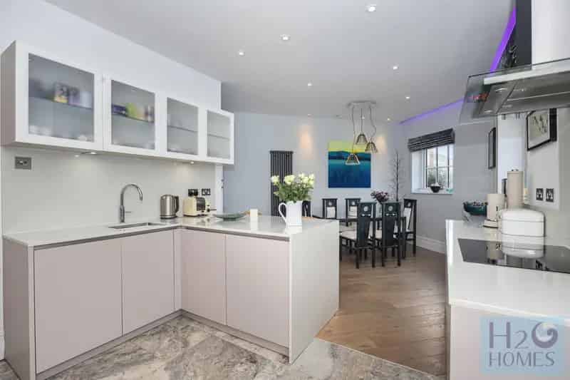 4 Bedroom Townhouse for Sale in Trafalgar Gate