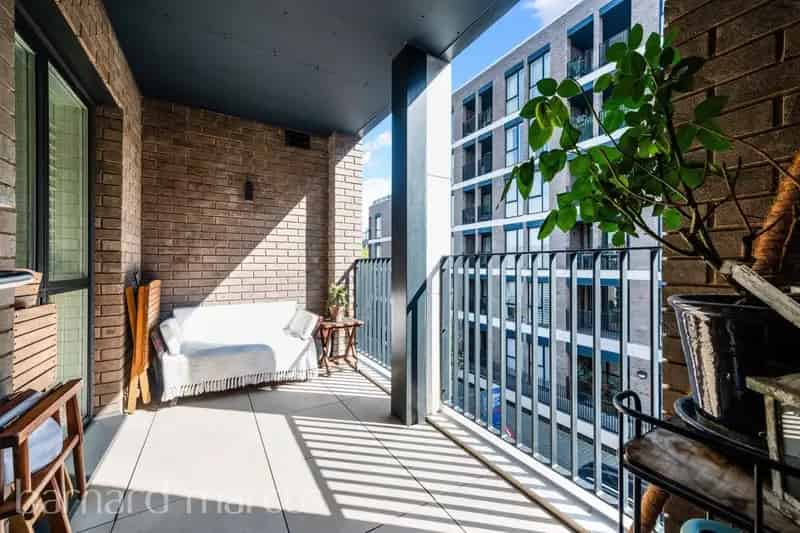 2 Double Bedroom Apartment Earlsfield High Standard Private Balcony