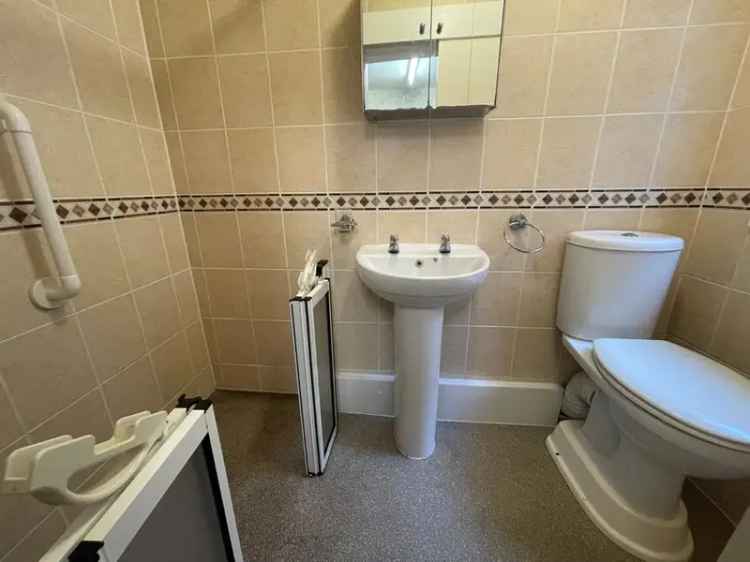 2 Bedroom Flat for Sale in Gosforth Newcastle upon Tyne NE3