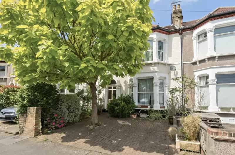4 Bedroom House For Sale