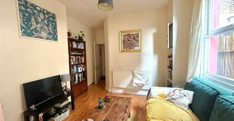 2 Bedroom Ground Floor Flat for Sale Sangley Road
