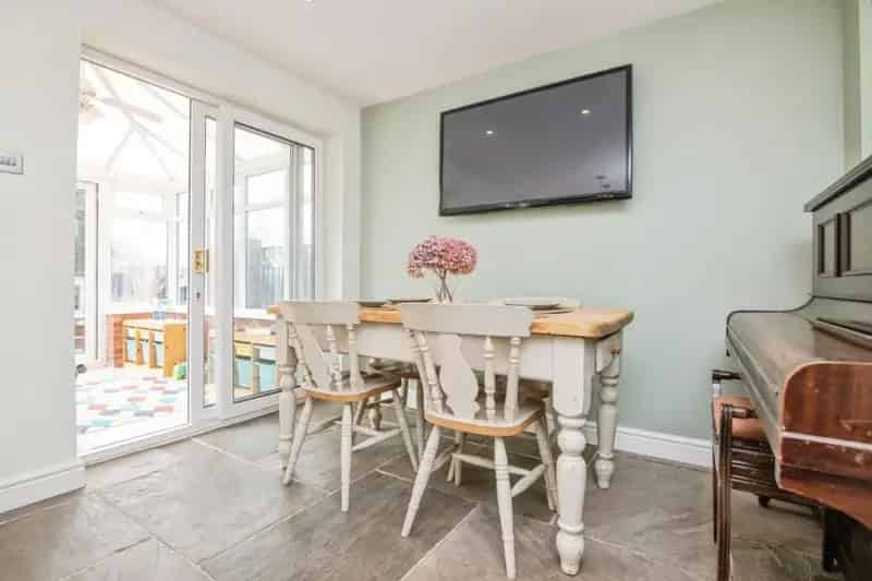 3 Bed Detached House For Sale Near Schools and Amenities