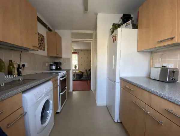 Flat For Rent in Hertsmere, England