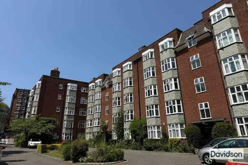 3 Bed Flat for Sale - Recently Refurbished Apartment near Five Ways