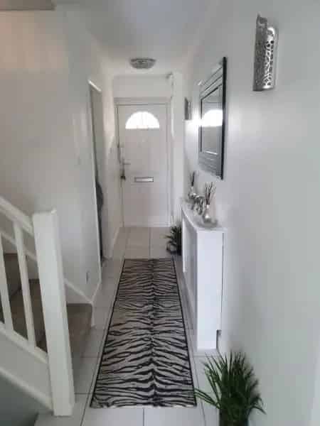 4 Bed 2 Bath Townhouse with Drive and Garage