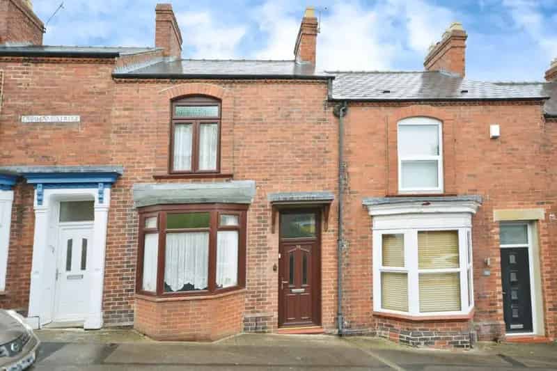 3 Bedroom House For Sale Near Town Centre