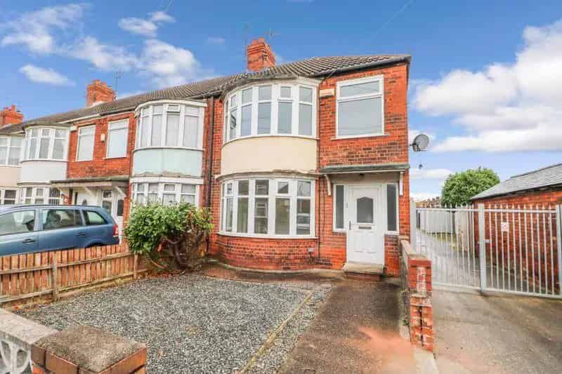 3 Bedroom Terraced House to Rent