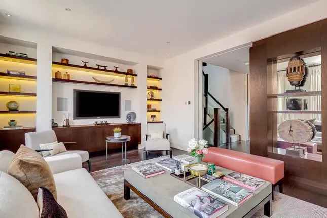 Duplex for Sale in Egerton Gardens London SW3