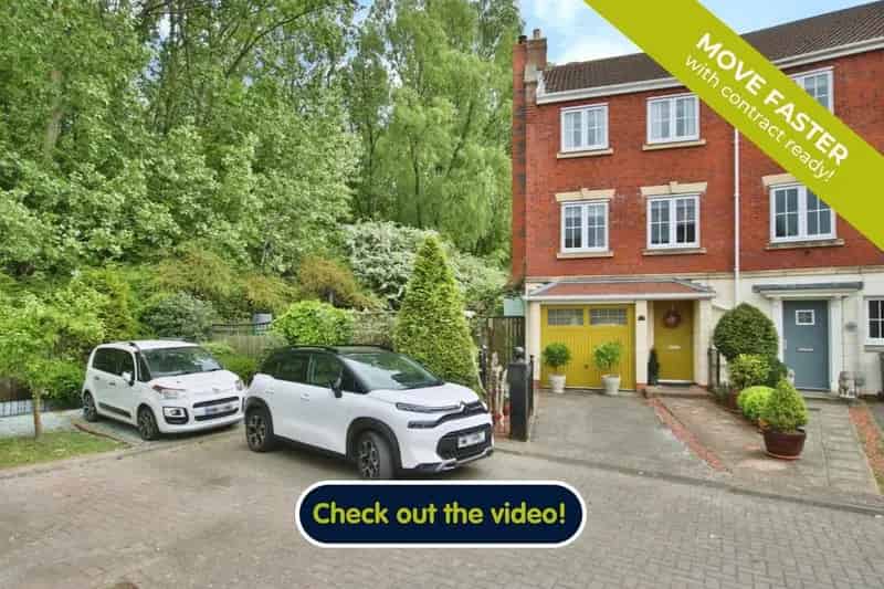 3 Bedroom End of Terrace House for Sale
