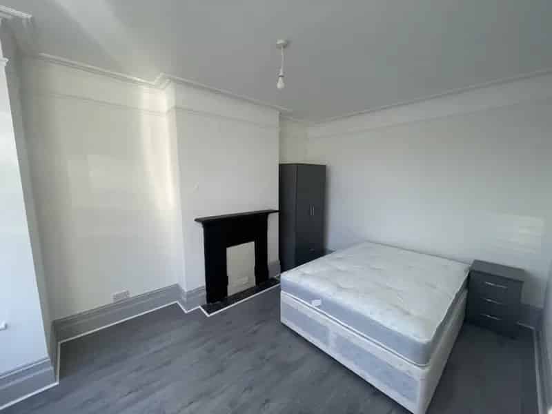 1 Bedroom Flat To Rent Available Now