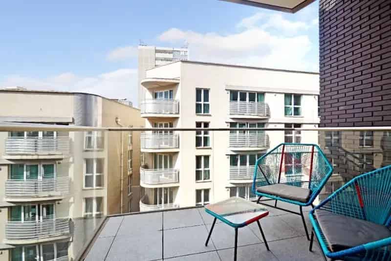 1-Bed Apartment 250 City Road High-Spec Modern 595 sq ft Balcony