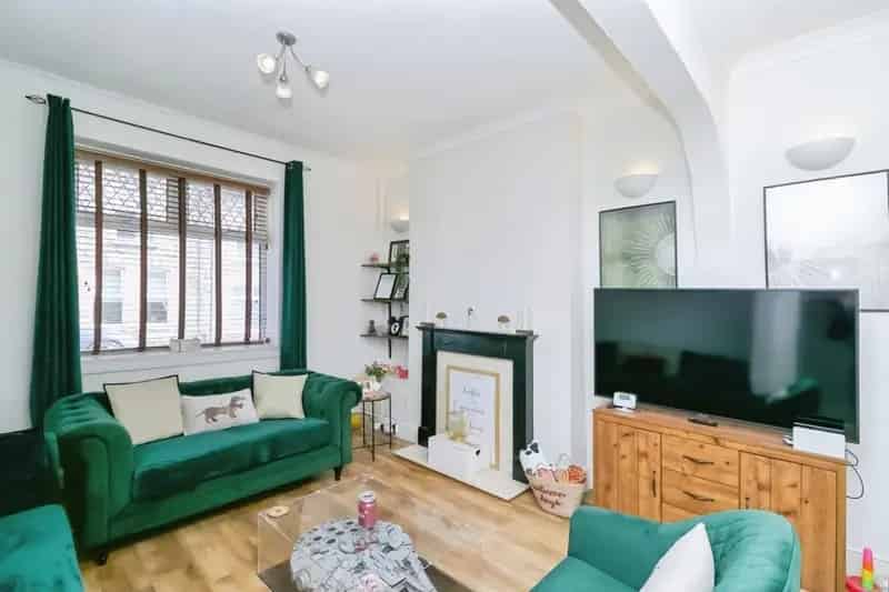 3 bedroom terraced house