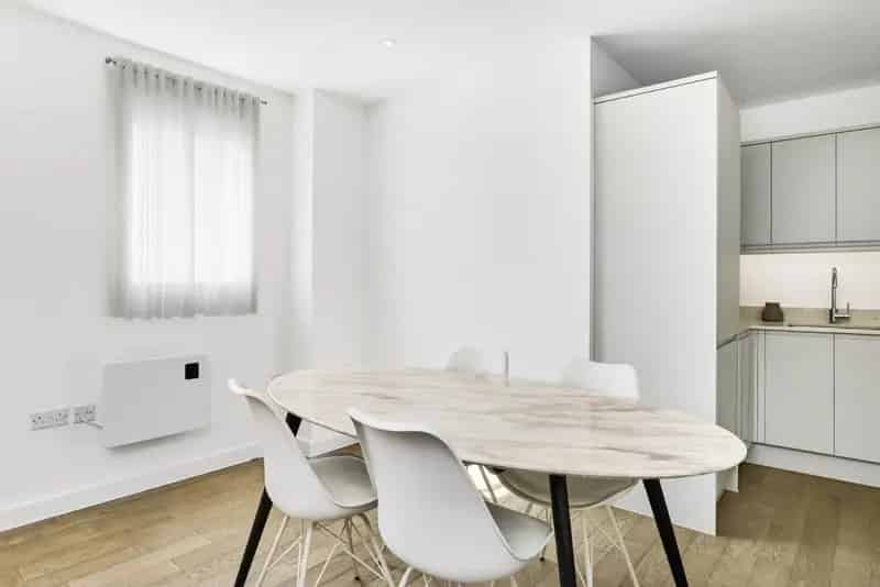 Brand New 2 Bed 2 Bath Apartment Near Train Station