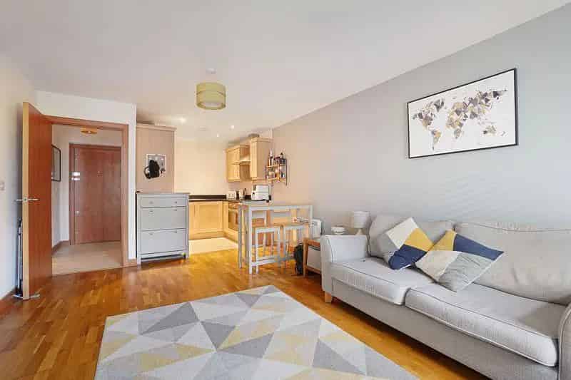 1 Bed Flat for Sale Canterbury - Gated Development