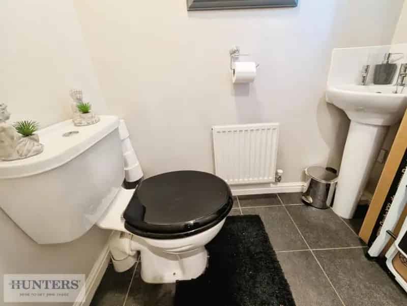 2 bed property for sale