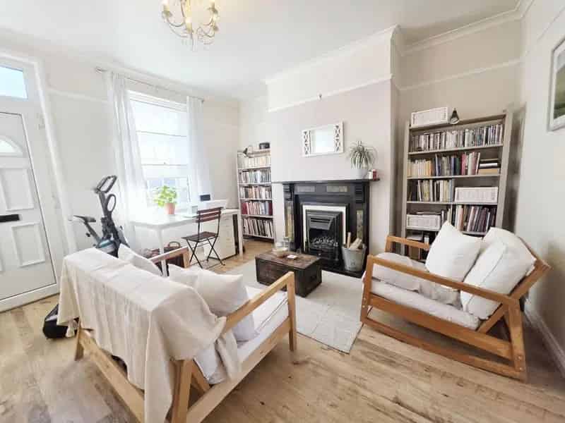 2 Bed Terrace House for Sale Off Street Parking No Chain