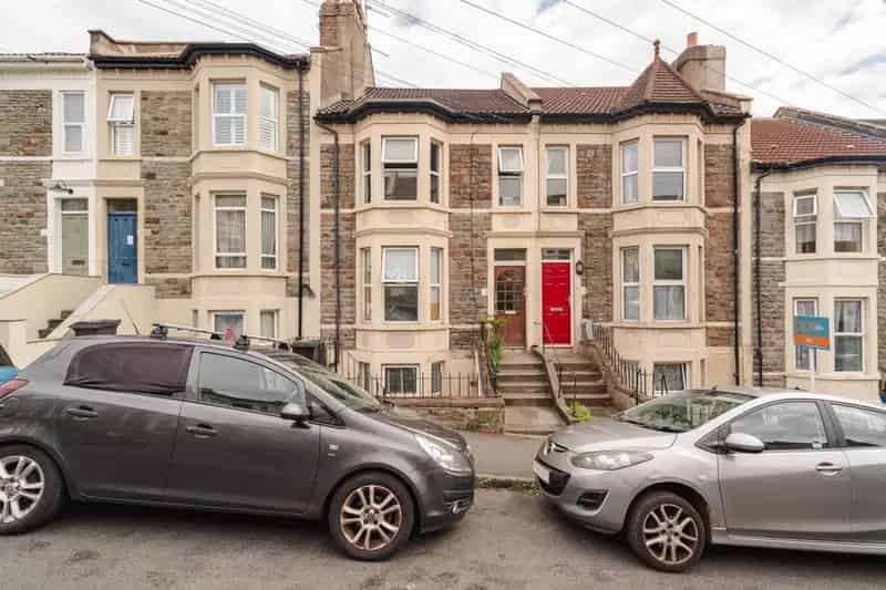 3 Bedroom Victorian House - Investment Opportunity