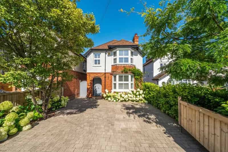 4 Bedroom Detached House for Sale in Maidenhead