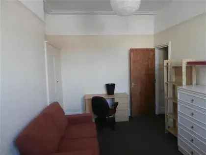 5 Bedroom House Southampton