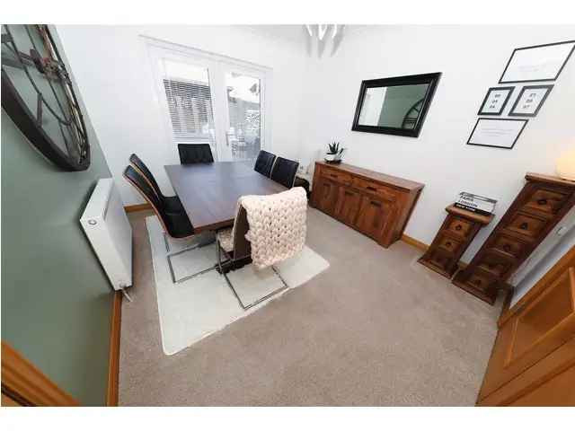 4 Bedroom Detached House for Sale in Braemar Gardens Glenrothes