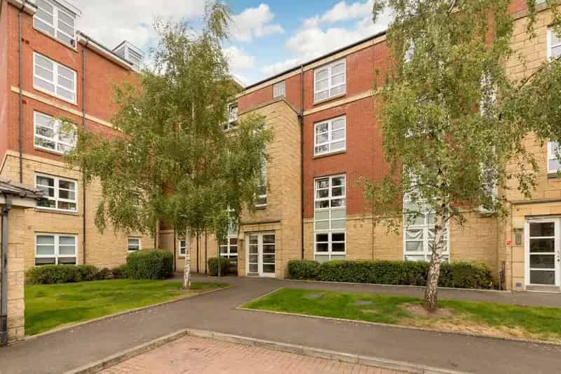 1 Bedroom Ground Floor Flat for Sale